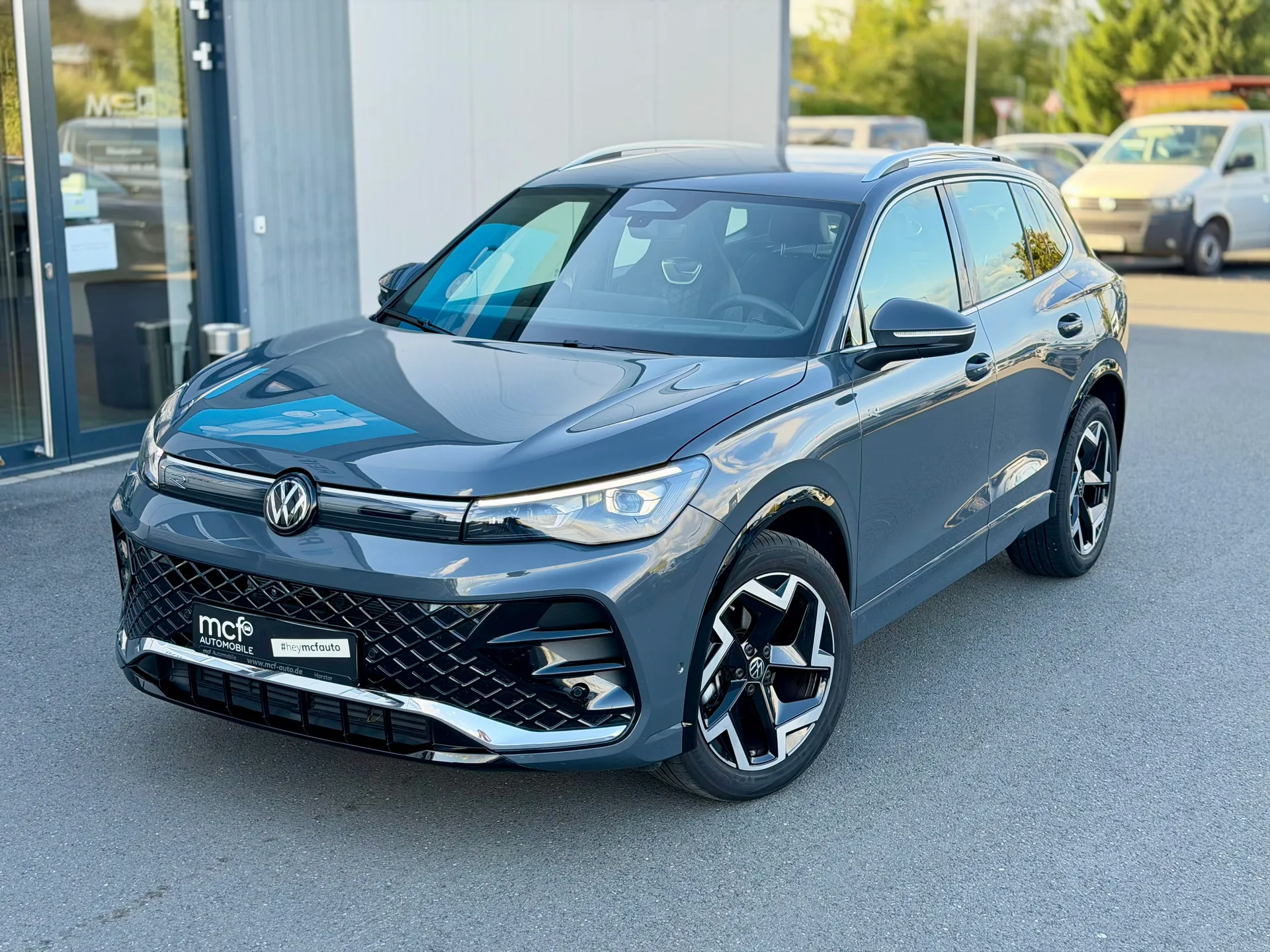 Volkswagen Tiguan 1.5 eTSI R-Line *ACC*Matrix*HuD*360* – Foto