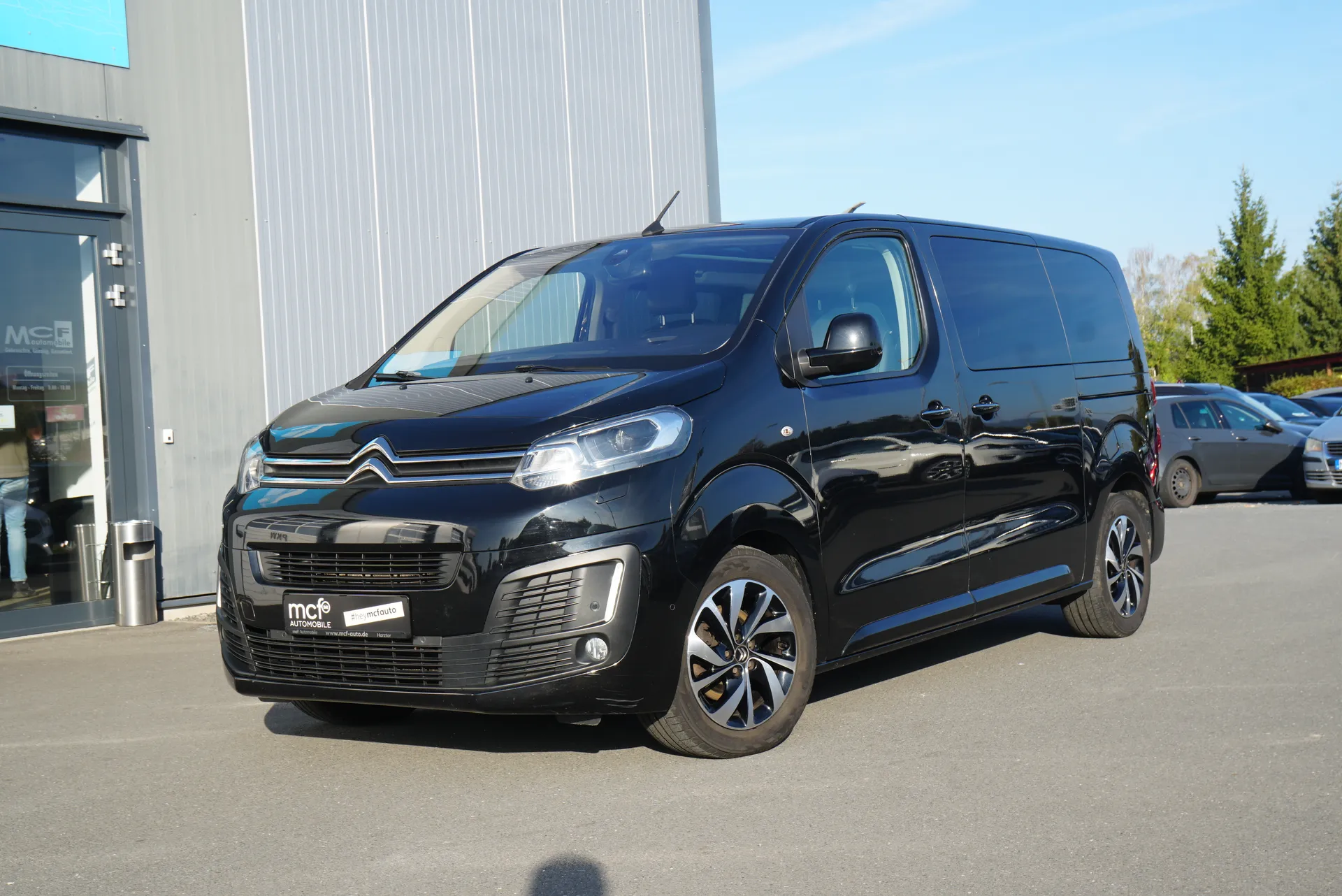 Citroën Spacetourer Shine M *Pano*AHK* Xenon*Leder* – Foto